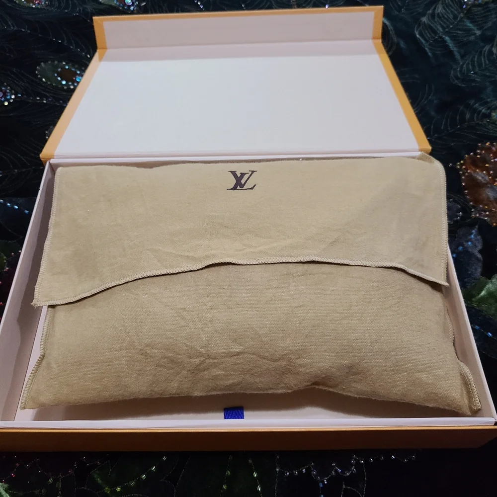 SOLD Louis Vuitton Irridencent Bag - Picture 15 of 16